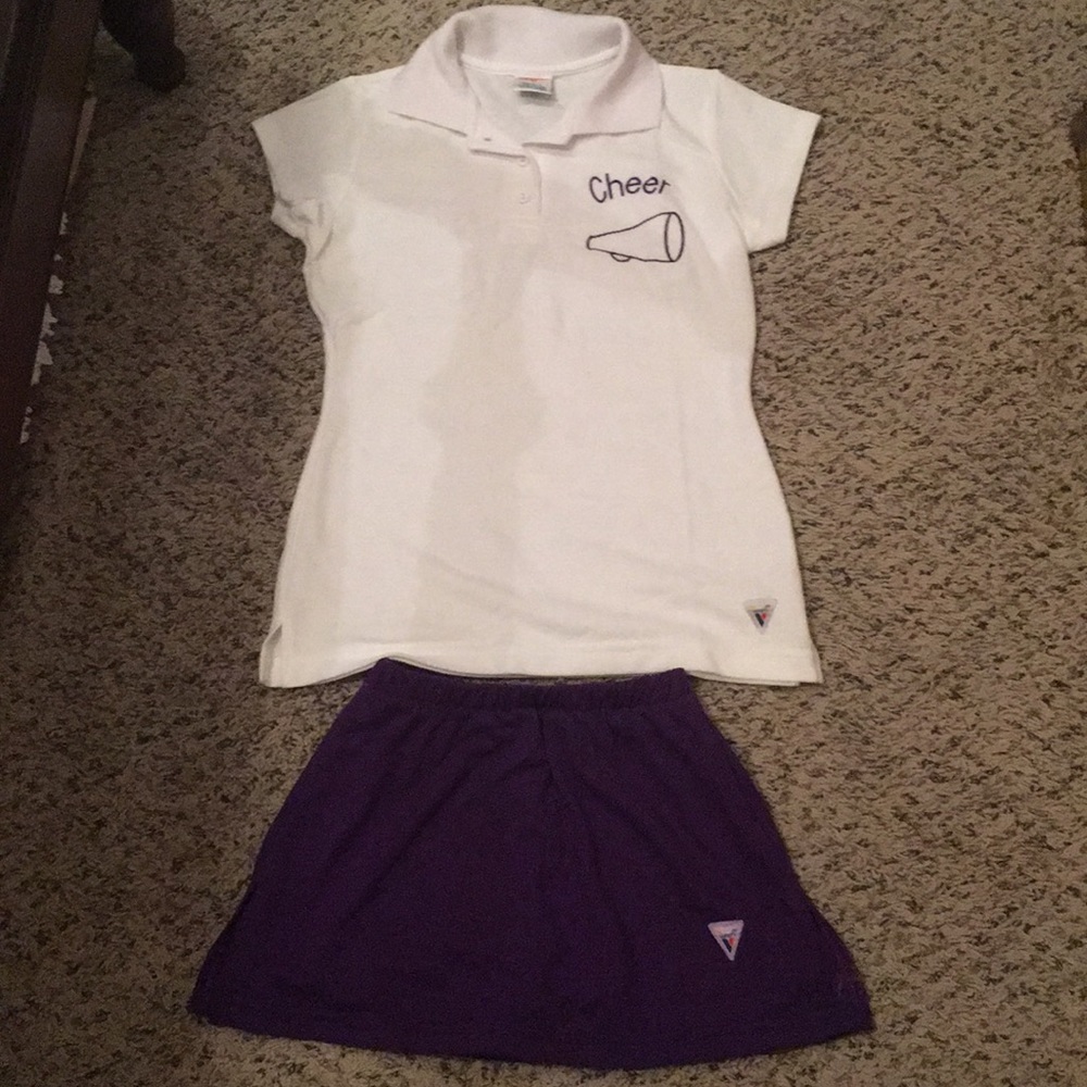 Cheerleading outfit
